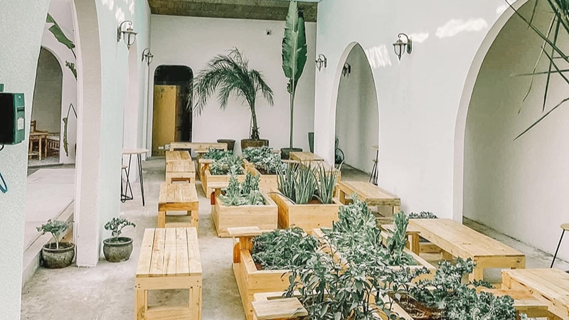 Dalaland - Interior space with pure white tone