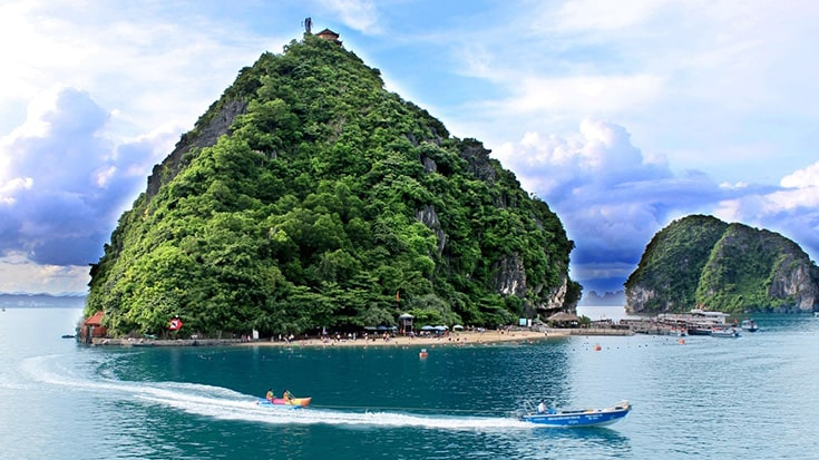 Ti Top Island - Top attractions in Ha Long Bay