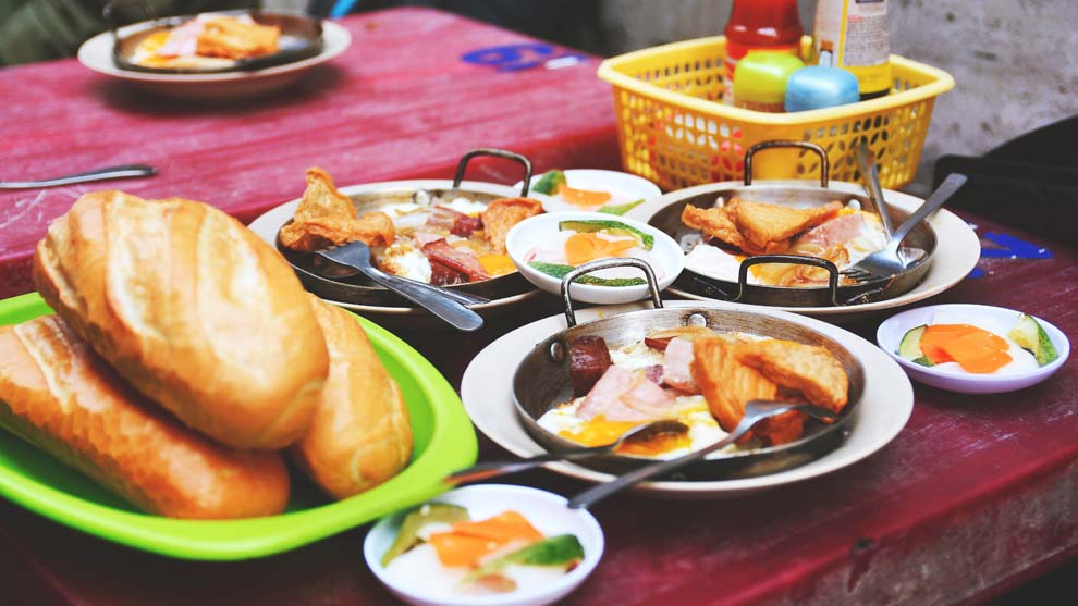Banh Mi Chao - Top dishes that you must try in Saigon
