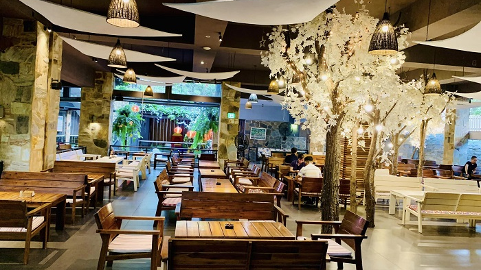 Inside the Du Mien Garden Cafe