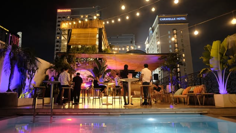 SolLuna Rooftop Bar - Must visit destination in Saigon