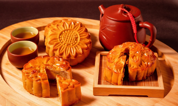 Eating moon cakes 