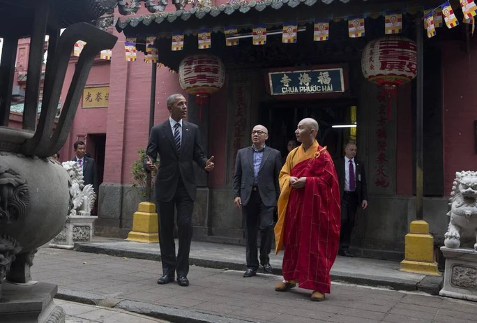 President Barack Obama visited Jade Emperor Pagoda