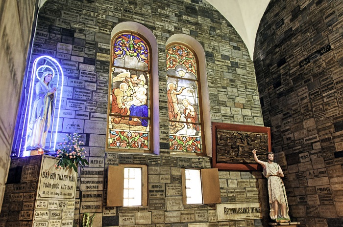 The Notre-Dame Cathedral - The Altars and Stained Glass