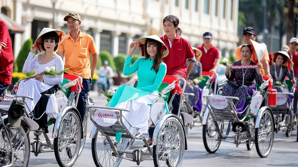 Experience tour by different transportation in Saigon