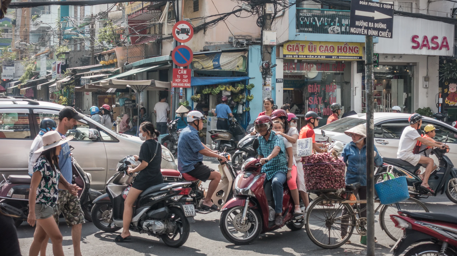 Practical Tips for First-Time Travelers to Vietnam