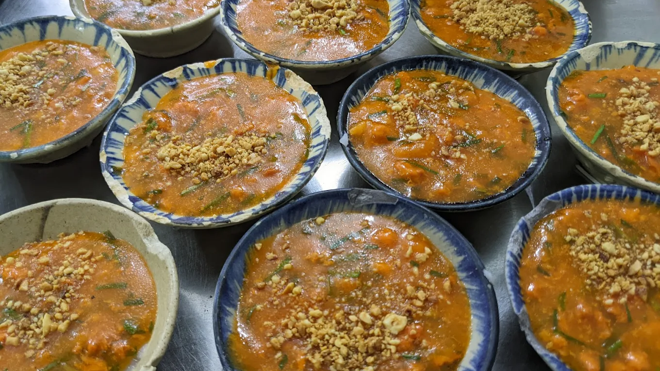 Enjoy Central Vietnam specialties in Saigon - Prices from only $1